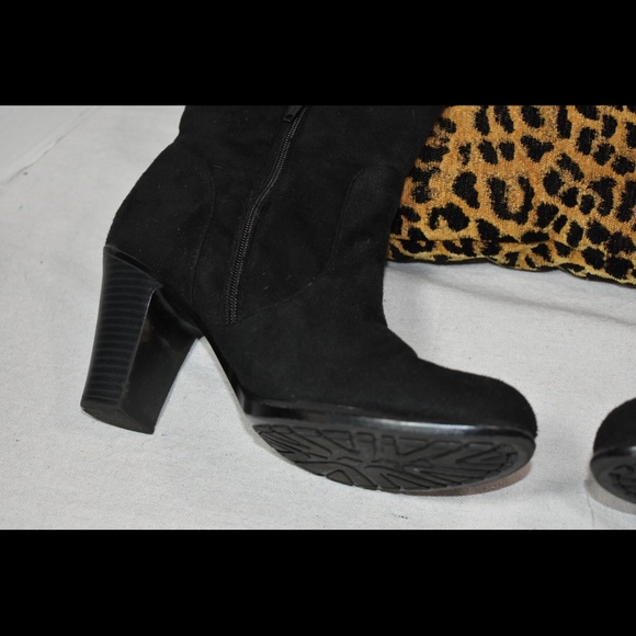 Cute Slouch Swede Boots - Picture 3 of 7